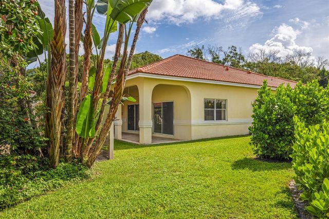 18951 Painted Leaf Court, Jupiter, FL 33458