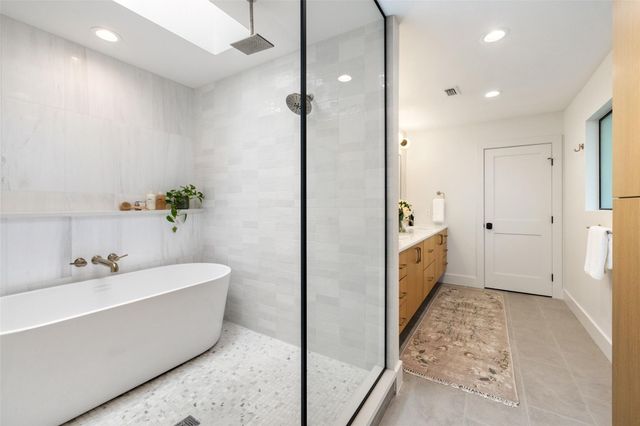 3412 Shinoak DR, Austin, TX 78731