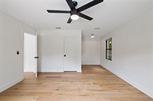 3412 Shinoak DR, Austin, TX 78731