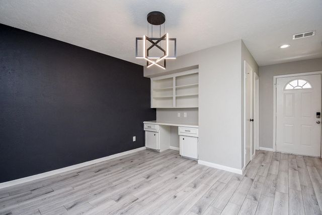 207 Granberry Street, Humble, TX 77338