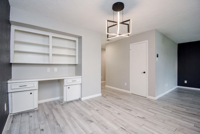 207 Granberry Street, Humble, TX 77338