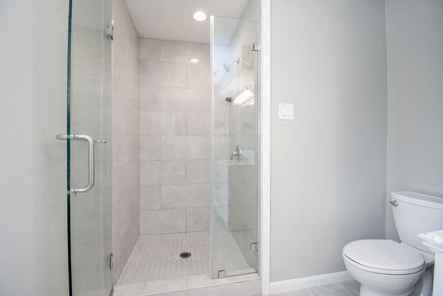 207 Granberry Street, Humble, TX 77338