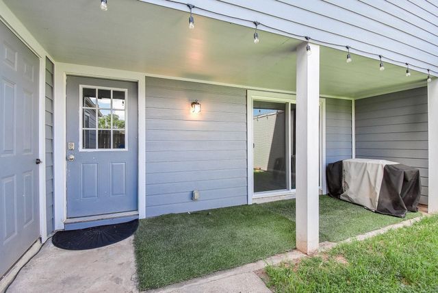 207 Granberry Street, Humble, TX 77338