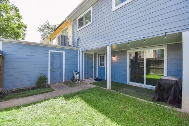 207 Granberry Street, Humble, TX 77338