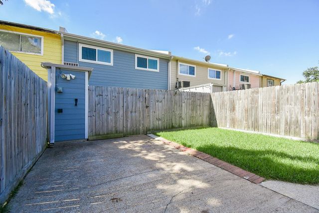 207 Granberry Street, Humble, TX 77338