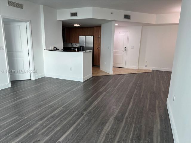 7900 Harbor Island Dr 906, North Bay Village, FL 33141