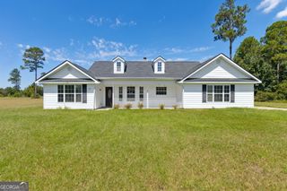 77 Thoroughbred Road, Woodbine, GA 31569