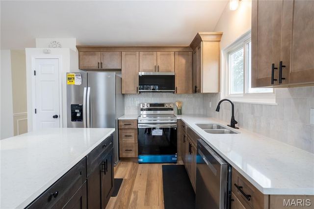 398 Eagles Drive, St Peters, MO 63376