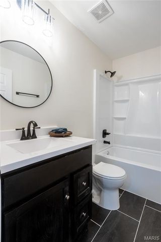 398 Eagles Drive, St Peters, MO 63376