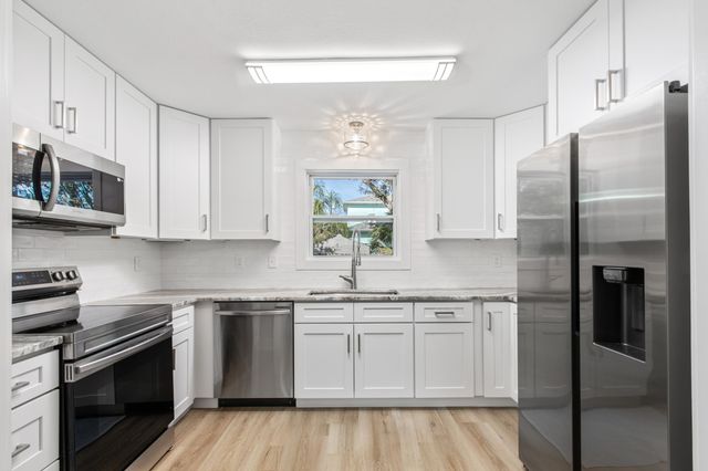 112 2nd Street A, St Augustine, FL 32080