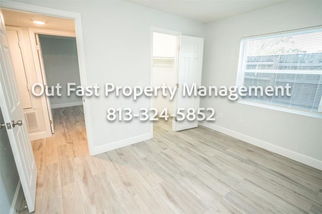 11312 N 52ND STREET B17, Tampa, FL 33617