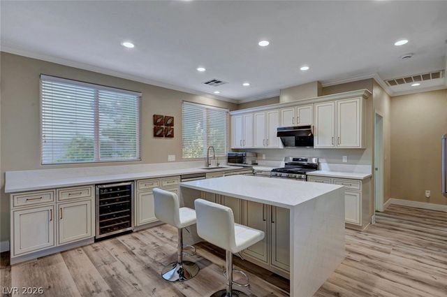 7223 Hollywood Park Avenue, Las Vegas, NV 89129