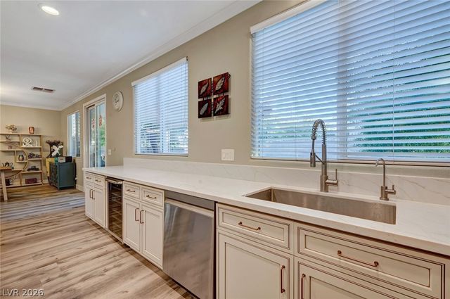 7223 Hollywood Park Avenue, Las Vegas, NV 89129