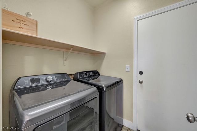 7223 Hollywood Park Avenue, Las Vegas, NV 89129