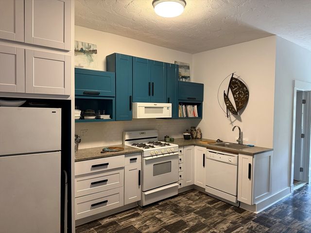 40-40A Newbern, Boston, MA 02130