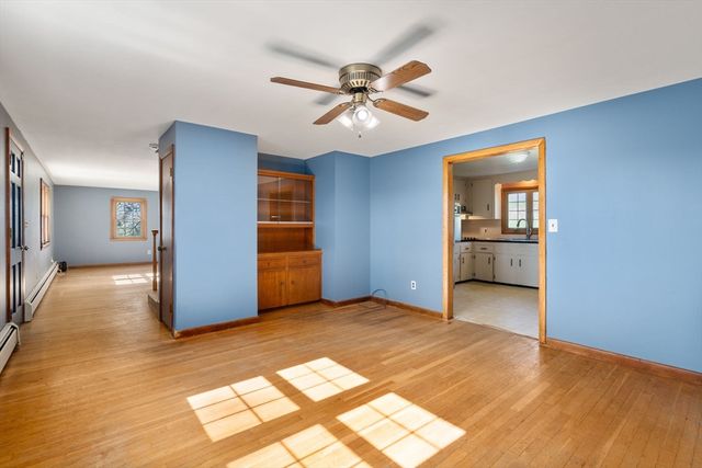 89 Center Rd, Dudley, MA 01571