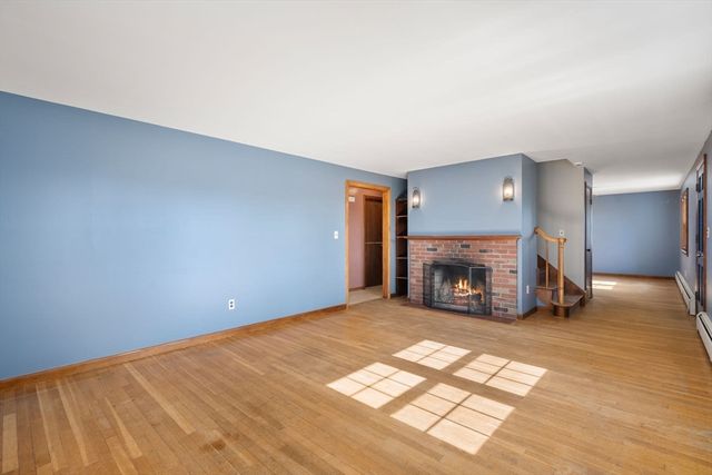 89 Center Rd, Dudley, MA 01571