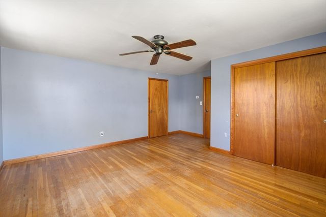 89 Center Rd, Dudley, MA 01571