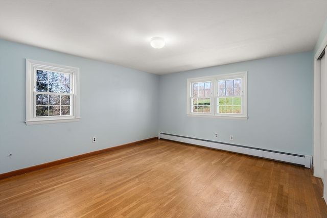 89 Center Rd, Dudley, MA 01571
