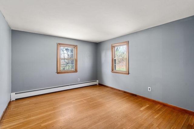 89 Center Rd, Dudley, MA 01571