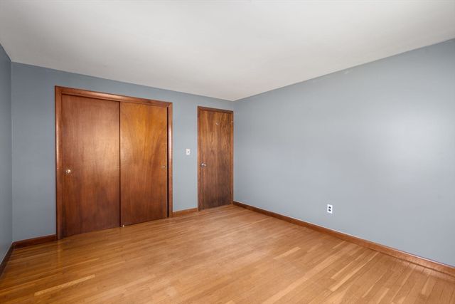89 Center Rd, Dudley, MA 01571
