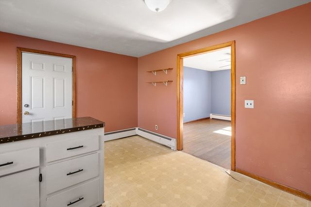 89 Center Rd, Dudley, MA 01571