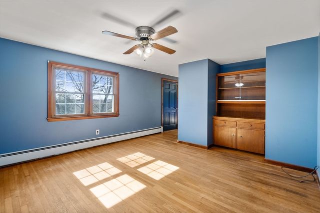 89 Center Rd, Dudley, MA 01571