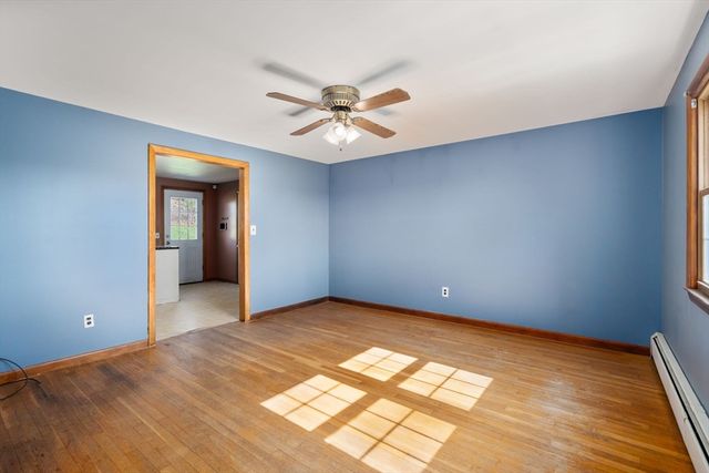 89 Center Rd, Dudley, MA 01571