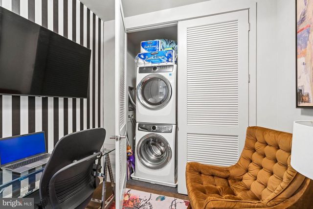 6803 CAMERON DR NW #105, Washington, DC 20012