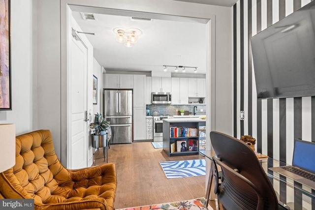 6803 CAMERON DR NW #105, Washington, DC 20012