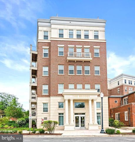 6803 CAMERON DR NW #105, Washington, DC 20012