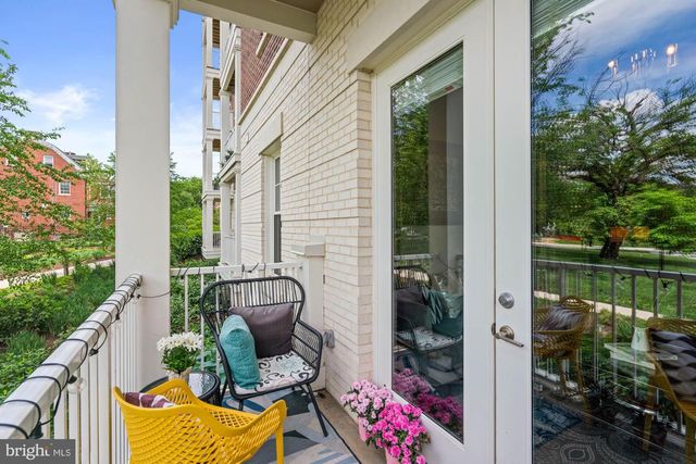 6803 CAMERON DR NW #105, Washington, DC 20012