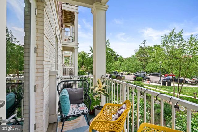 6803 CAMERON DR NW #105, Washington, DC 20012