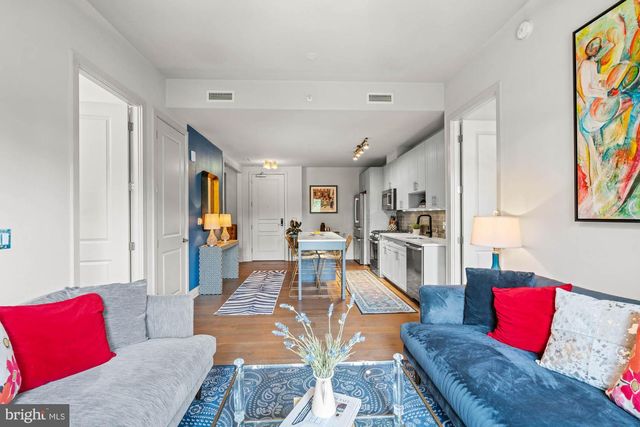 6803 CAMERON DR NW #105, Washington, DC 20012