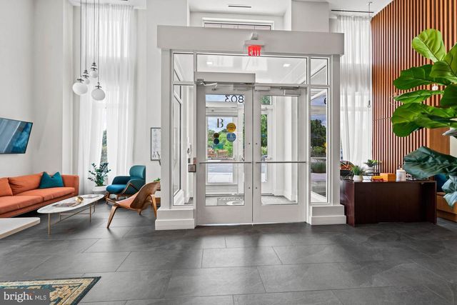 6803 CAMERON DR NW #105, Washington, DC 20012