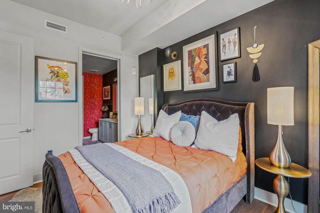 6803 CAMERON DR NW #105, Washington, DC 20012