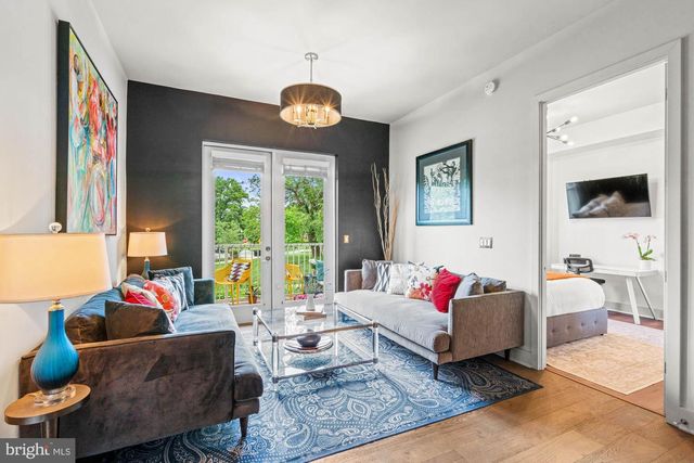 6803 CAMERON DR NW #105, Washington, DC 20012