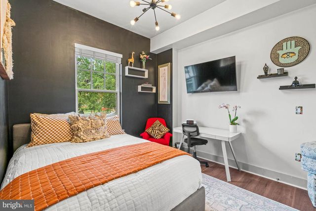 6803 CAMERON DR NW #105, Washington, DC 20012