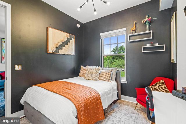 6803 CAMERON DR NW #105, Washington, DC 20012