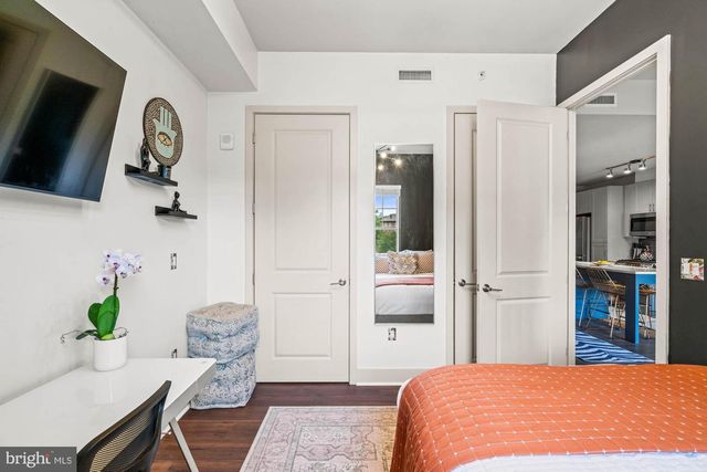 6803 CAMERON DR NW #105, Washington, DC 20012