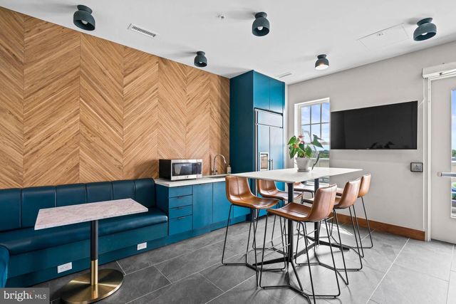 6803 CAMERON DR NW #105, Washington, DC 20012