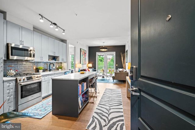 6803 CAMERON DR NW #105, Washington, DC 20012