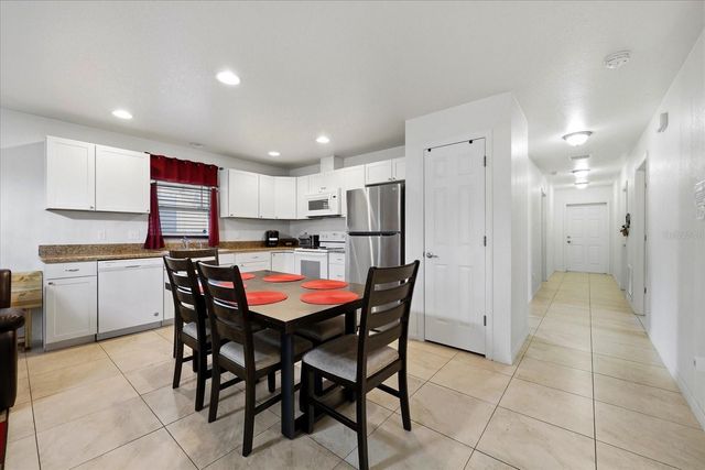 1827 48TH STREET S, St Petersburg, FL 33711