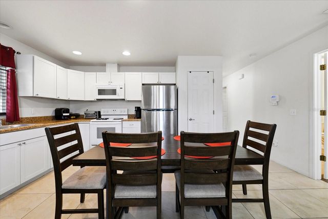 1827 48TH STREET S, St Petersburg, FL 33711