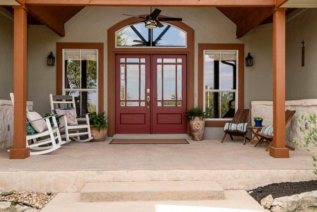 1005 Canyonwood DR, Dripping Springs, TX 78620