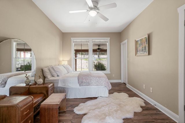 1005 Canyonwood DR, Dripping Springs, TX 78620