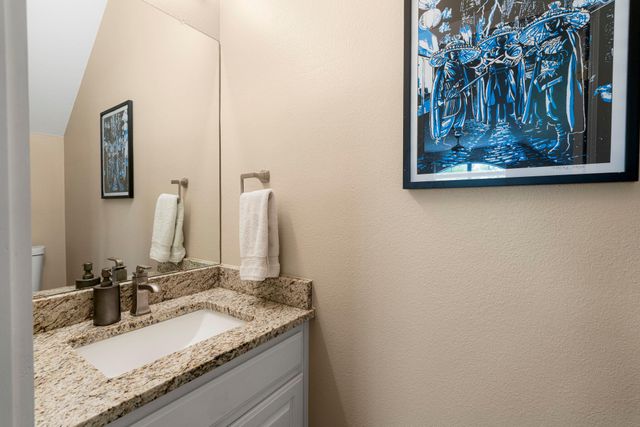 1005 Canyonwood DR, Dripping Springs, TX 78620