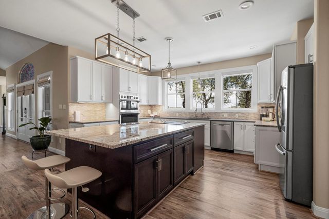 1005 Canyonwood DR, Dripping Springs, TX 78620