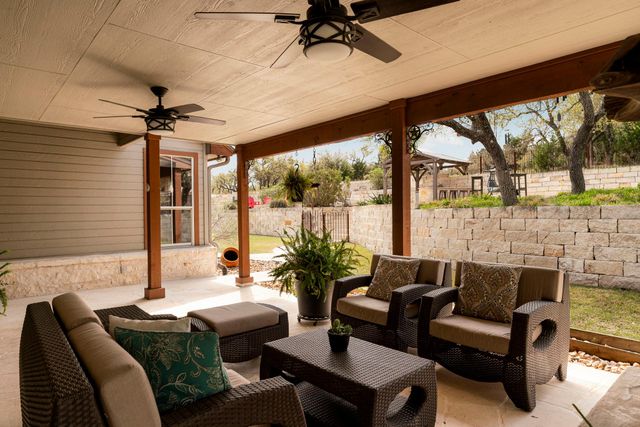 1005 Canyonwood DR, Dripping Springs, TX 78620