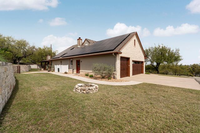 1005 Canyonwood DR, Dripping Springs, TX 78620